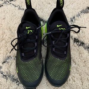 Boys Nike Air Max 270’s size 3